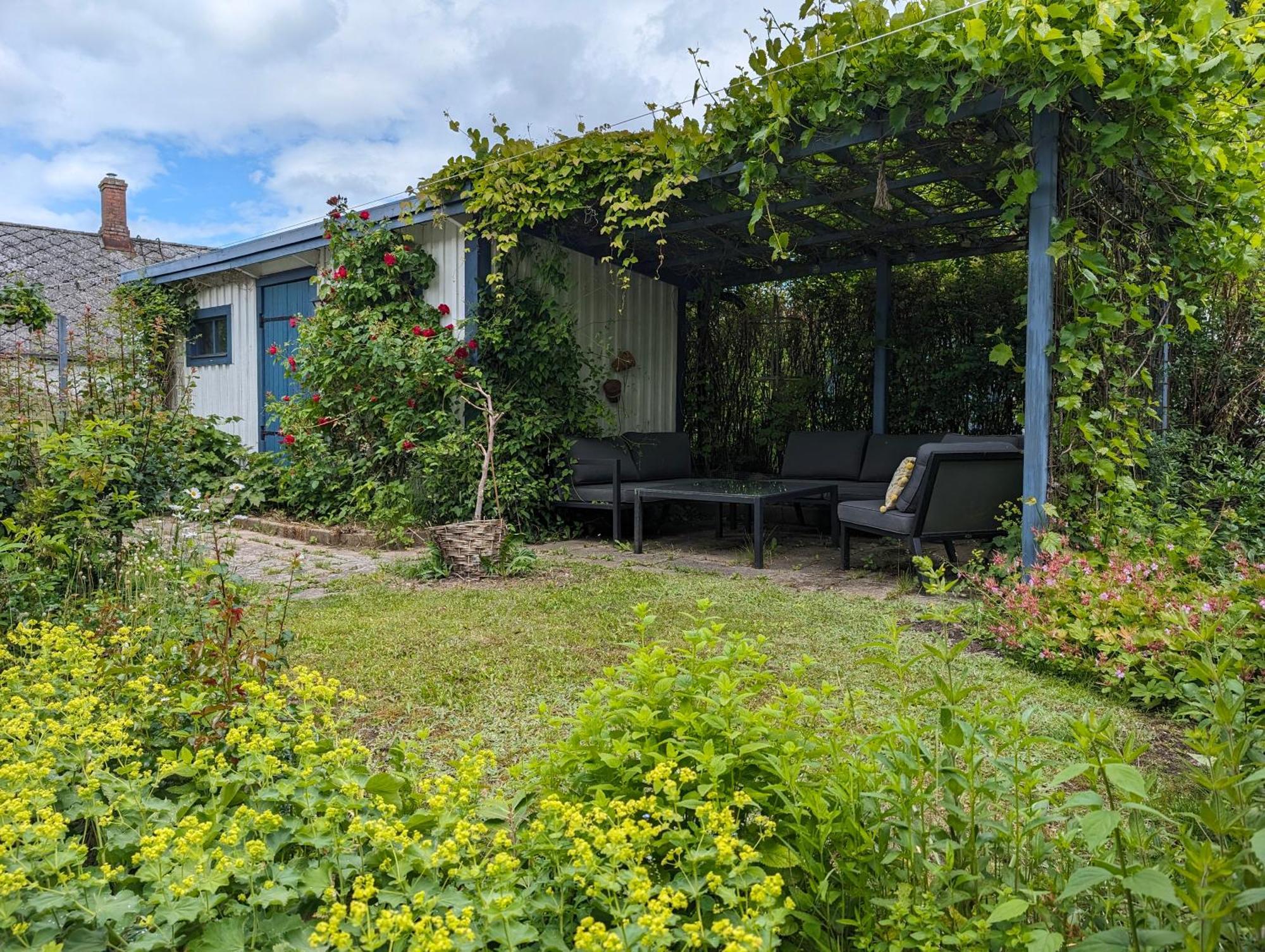 Millans Dockhus Villa Onslunda Bagian luar foto
